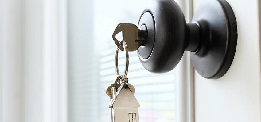 Bifold Door Knob Replacement in Brawley, California