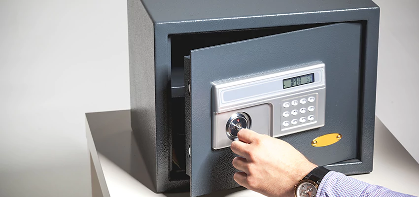 Jewelry Safe Unlocking Service in Brawley, California